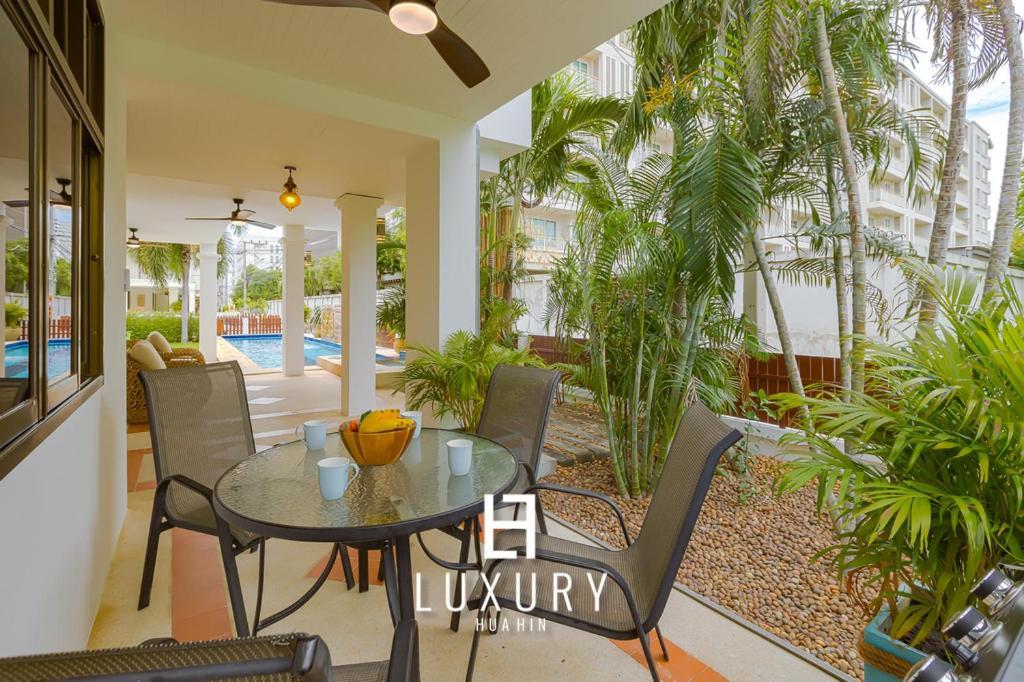 Villa Modern Pool Villa, 4 Bedroom Close To - Hv *