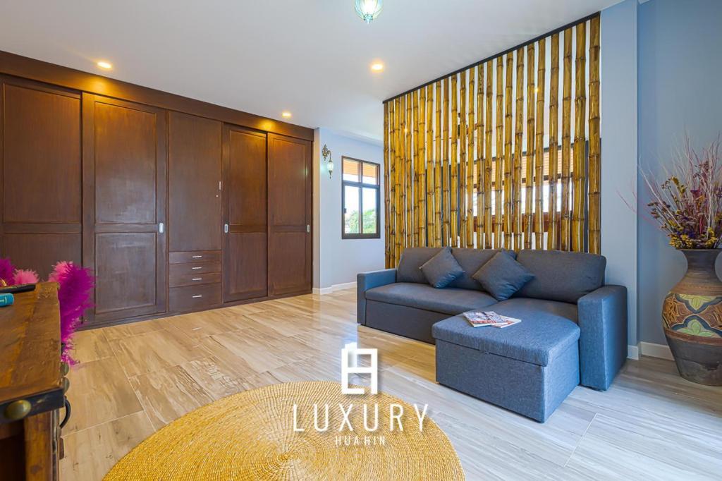 Modern Pool Villa, 4 Bedroom Close To - Hv *