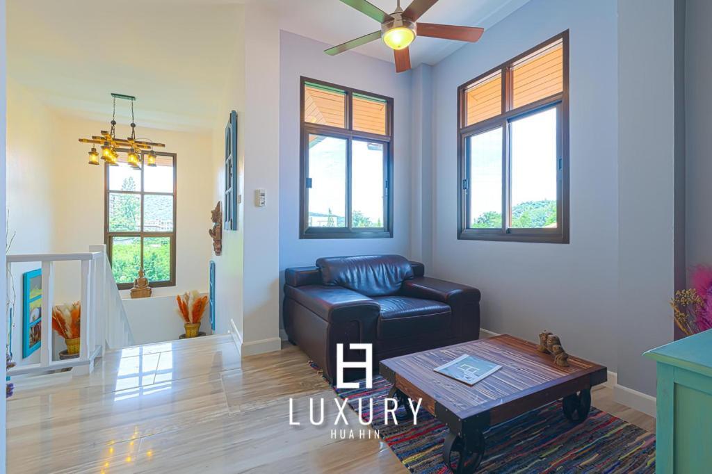 Modern Pool Villa, 4 Bedroom Close To - Hv *