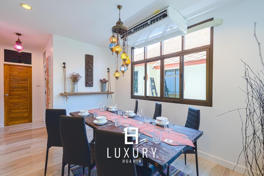 Modern Pool Villa, 4 Bedroom Close To - Hv * Hua Hin